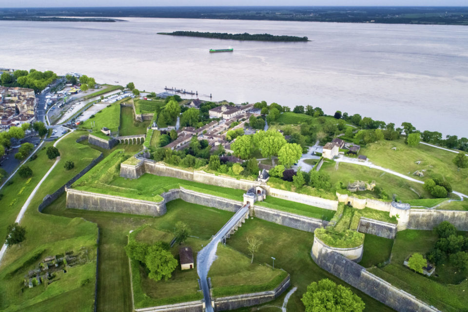 Photographie aérienne de la citadelle de Blaye